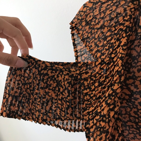 SOLD - LEOPARD PRINT COLD SHOULDER BLOUSE - Picture 10 of 13